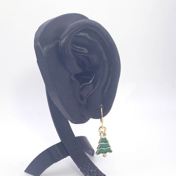Mismatched Christmas Tree and Glove Earrings - Picture 4 of 5